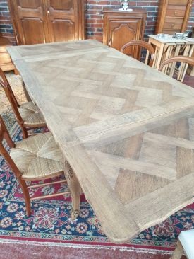 Table rectangulaire en chêne brut, Style Louis XV